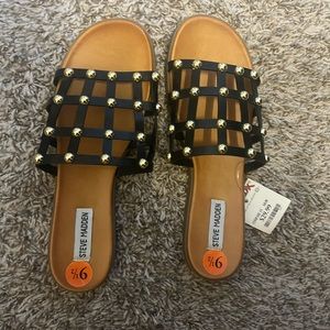 Steve Madden Black and Gold Sandals